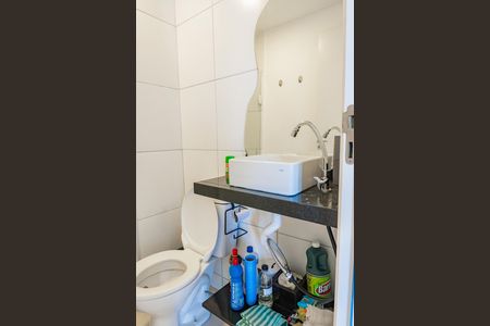 Banheiro de apartamento à venda com 1 quarto, 32m² em Santo Cristo, Rio de Janeiro
