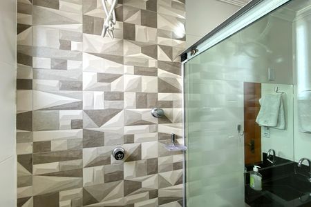 Banheiro de apartamento para alugar com 2 quartos, 65m² em Maria Virgínia, Belo Horizonte