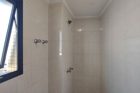 Apartamento à venda com 98m², 2 quartos e 2 vagas Apartamento à venda com 98m², 2 quartos e 2 vagasBanheiro da Suíte