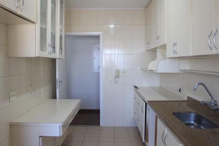 Apartamento à venda com 98m², 2 quartos e 2 vagasCozinha