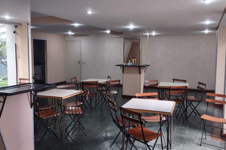 Apartamento à venda com 98m², 2 quartos e 2 vagas Apartamento à venda com 98m², 2 quartos e 2 vagasÁrea comum - Salão de festas