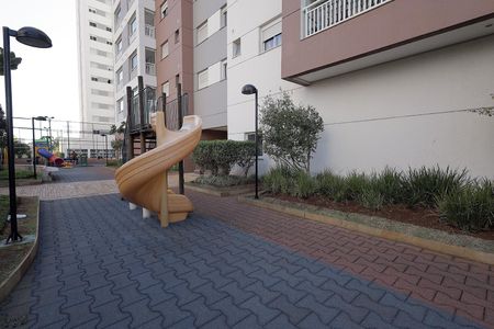 Apartamento à venda com 57m², 2 quartos e 1 vaga Apartamento à venda com 57m², 2 quartos e 1 vagaÁrea comum - Playground