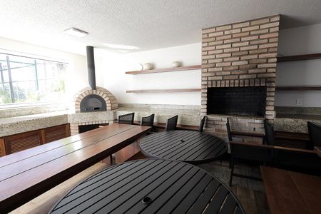 Apartamento à venda com 57m², 2 quartos e 1 vaga Apartamento à venda com 57m², 2 quartos e 1 vagaÁrea comum - Churrasqueira