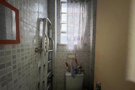 Apartamento à venda com 110m², 3 quartos e 2 vagas Apartamento à venda com 110m², 3 quartos e 2 vagasBanheiro de serviço