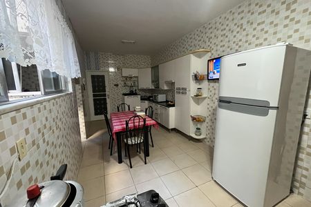 Cozinha de apartamento à venda com 3 quartos, 110m² em Jardim Guanabara, Rio de Janeiro