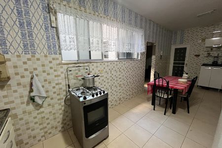 Apartamento à venda com 110m², 3 quartos e 2 vagas Apartamento à venda com 110m², 3 quartos e 2 vagasCozinha