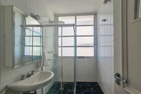 Apartamento para alugar com 190m², 4 quartos e 1 vaga