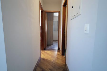 Corredor de apartamento à venda com 2 quartos, 59m² em Vila Valparaíso, Santo André