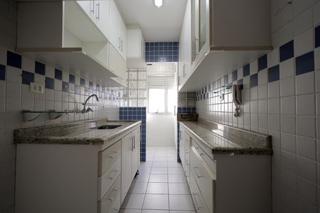 Cozinha de apartamento à venda com 2 quartos, 59m² em Vila Valparaíso, Santo André