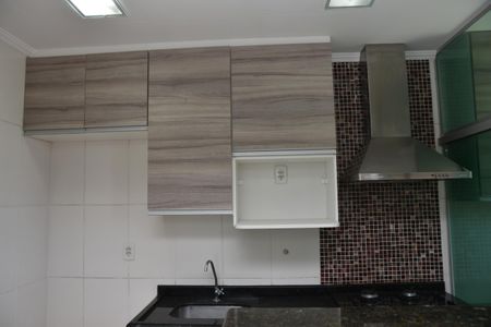Apartamento para alugar com 57m², 2 quartos e 1 vaga Apartamento para alugar com 57m², 2 quartos e 1 vagaCozinha - Armários