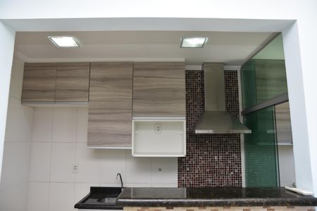 Apartamento para alugar com 57m², 2 quartos e 1 vaga Apartamento para alugar com 57m², 2 quartos e 1 vagaCozinha - Armários