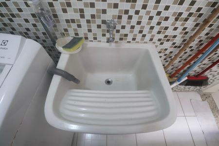 Área de Serviço de apartamento para alugar com 3 quartos, 95m² em Tortuga, Guarujá