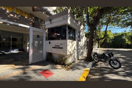 Apartamento para alugar com 95m², 3 quartos e 1 vaga Apartamento para alugar com 95m², 3 quartos e 1 vagaFachada
