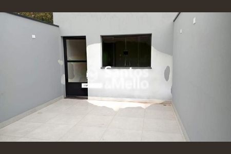 Casa à venda com 127m², 3 quartos e 2 vagas