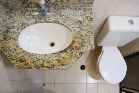 Apartamento à venda com 56m², 2 quartos e 1 vaga Apartamento à venda com 56m², 2 quartos e 1 vagaBANHEIRO