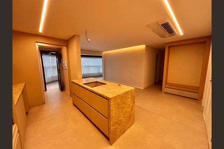 Apartamento para alugar com 124m², 3 quartos e 2 vagas Apartamento para alugar com 124m², 3 quartos e 2 vagasCozinha