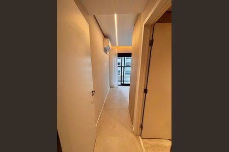 Apartamento para alugar com 124m², 3 quartos e 2 vagas Apartamento para alugar com 124m², 3 quartos e 2 vagasCorredor suíte 1