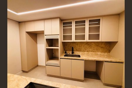 Apartamento para alugar com 124m², 3 quartos e 2 vagas Apartamento para alugar com 124m², 3 quartos e 2 vagasCozinha
