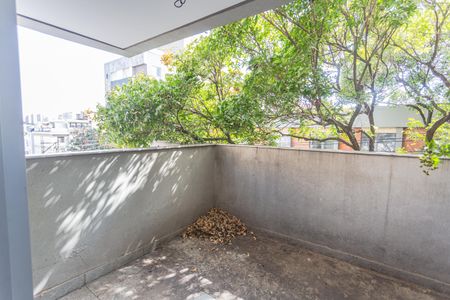 Varanda da Suíte de apartamento para alugar com 1 quarto, 101m² em Santo Antônio, Belo Horizonte