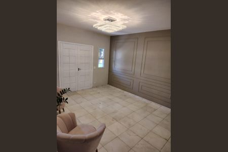 Casa de condomínio à venda com 338m², 3 quartos e 4 vagas Casa de condomínio à venda com 338m², 3 quartos e 4 vagasSala