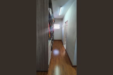 Closet de casa de condomínio à venda com 3 quartos, 338m² em Tarumã, Barueri