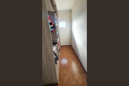 Casa de condomínio à venda com 338m², 3 quartos e 4 vagas Casa de condomínio à venda com 338m², 3 quartos e 4 vagasQuarto