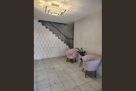 Casa de condomínio à venda com 338m², 3 quartos e 4 vagas Casa de condomínio à venda com 338m², 3 quartos e 4 vagasSala