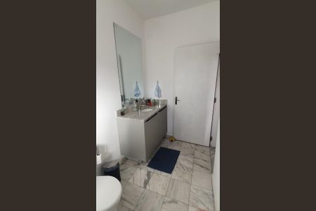Casa de condomínio à venda com 338m², 3 quartos e 4 vagas Casa de condomínio à venda com 338m², 3 quartos e 4 vagasBanheiro