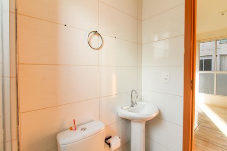 Banheiro de apartamento para alugar com 2 quartos, 45m² em São Luiz, Gravataí