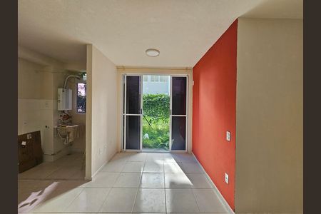 Sala de apartamento para alugar com 2 quartos, 50m² em Jardim Alvorada, Nova Iguaçu
