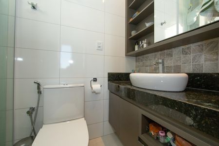 Apartamento à venda com 114m², 3 quartos e 2 vagas Apartamento à venda com 114m², 3 quartos e 2 vagasBANHEIRO1