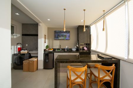 AREA PRIVATIVA de apartamento à venda com 3 quartos, 114m² em Gutierrez, Belo Horizonte