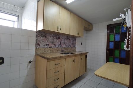 Apartamento para alugar com 72m², 2 quartos e 1 vaga Apartamento para alugar com 72m², 2 quartos e 1 vagaCozinha - Armários