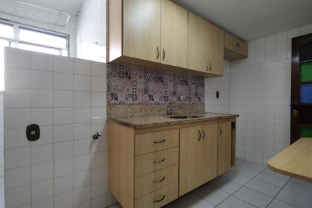 Apartamento para alugar com 72m², 2 quartos e 1 vaga Apartamento para alugar com 72m², 2 quartos e 1 vagaCozinha - Armários