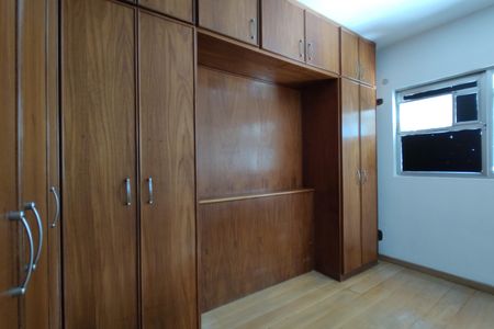 Apartamento para alugar com 72m², 2 quartos e 1 vaga Apartamento para alugar com 72m², 2 quartos e 1 vagaQuarto 1 - Armários
