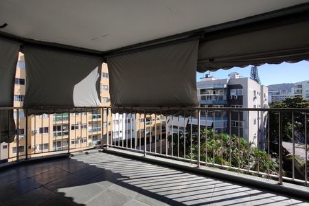 Apartamento para alugar com 72m², 2 quartos e 1 vaga Apartamento para alugar com 72m², 2 quartos e 1 vagaVaranda