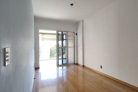 Apartamento para alugar com 72m², 2 quartos e 1 vaga Apartamento para alugar com 72m², 2 quartos e 1 vagaSala