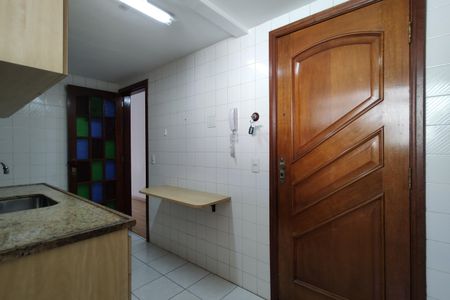 Apartamento para alugar com 72m², 2 quartos e 1 vaga Apartamento para alugar com 72m², 2 quartos e 1 vagaCozinha - Armários