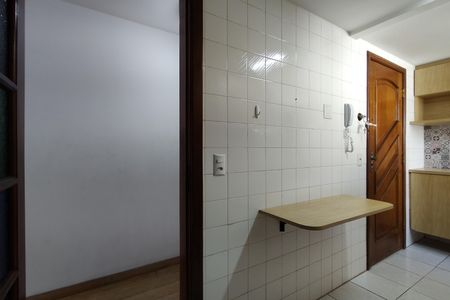 Apartamento para alugar com 72m², 2 quartos e 1 vaga Apartamento para alugar com 72m², 2 quartos e 1 vagaCozinha - Armários