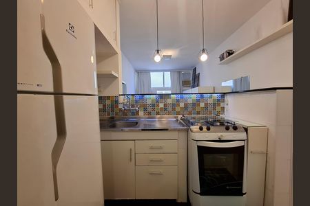 Cozinha  de apartamento para alugar com 1 quarto, 29m² em Botafogo, Rio de Janeiro