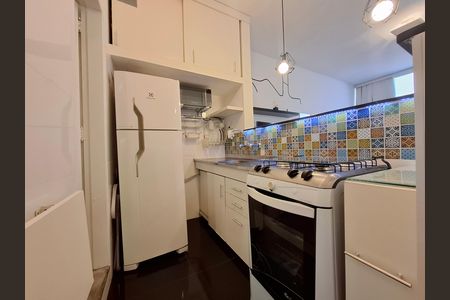 Cozinha  de apartamento para alugar com 1 quarto, 29m² em Botafogo, Rio de Janeiro