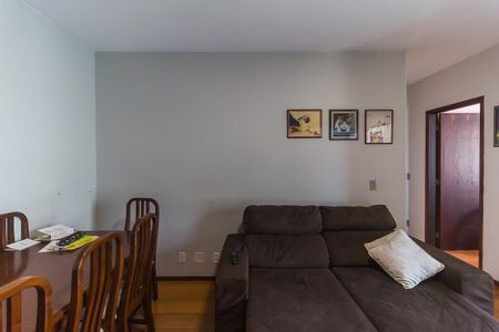 Apartamento para alugar com 96m², 3 quartos e 2 vagas Apartamento para alugar com 96m², 3 quartos e 2 vagasSala