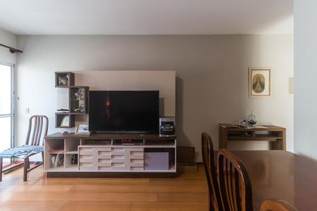 Apartamento para alugar com 96m², 3 quartos e 2 vagas Apartamento para alugar com 96m², 3 quartos e 2 vagasSala