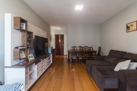 Apartamento para alugar com 96m², 3 quartos e 2 vagas Apartamento para alugar com 96m², 3 quartos e 2 vagasSala