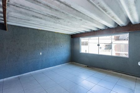 Casa para alugar com 163m², 3 quartos e 2 vagas Casa para alugar com 163m², 3 quartos e 2 vagasVaranda e área de serviço - quarto 1
