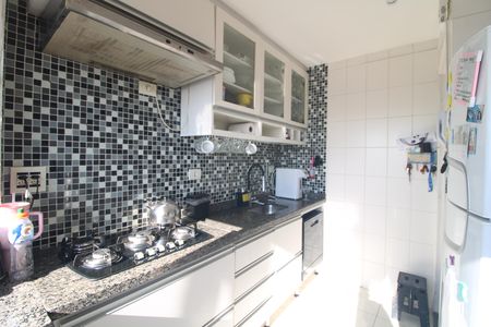 Cozinha de apartamento à venda com 2 quartos, 57m² em Interlagos, São Paulo
