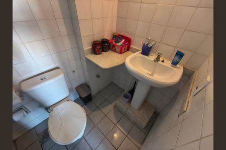 Banheiro de apartamento para alugar com 2 quartos, 65m² em Taquara, Rio de Janeiro