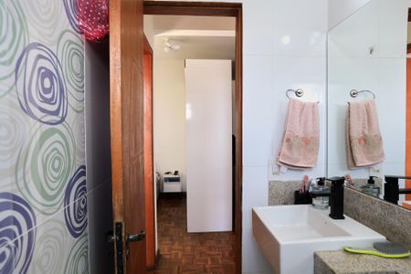 Apartamento para alugar com 60m², 2 quartos e 1 vaga Apartamento para alugar com 60m², 2 quartos e 1 vagaBanheiro