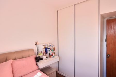 Apartamento para alugar com 60m², 2 quartos e 1 vaga Apartamento para alugar com 60m², 2 quartos e 1 vagaQuarto
