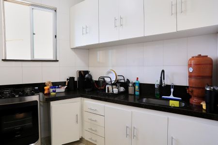 Apartamento para alugar com 60m², 2 quartos e 1 vaga Apartamento para alugar com 60m², 2 quartos e 1 vagaCozinha e Área de Serviço